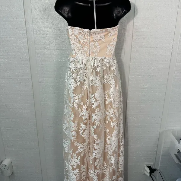 Lulus Beige with White Lace Overlay Strapless Dress Size Medium NWT - Image 9