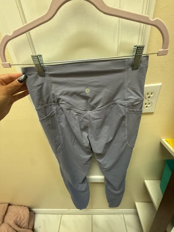 Halara High Waisted Crossover Pocket Leggings - Image 2