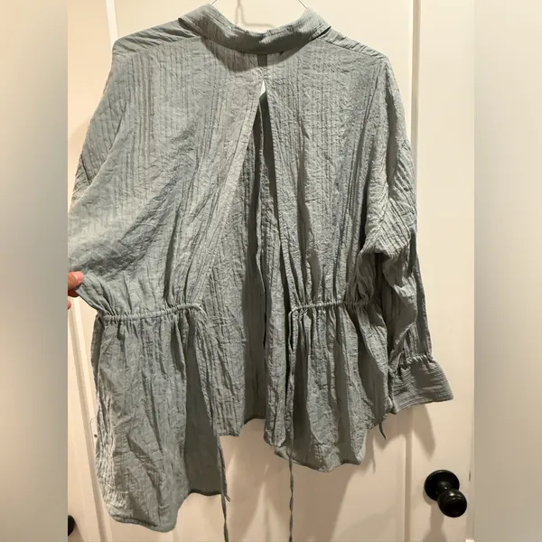 ZARA Light Green Button-Up Open Back Shirt Size‎ M - Image 4