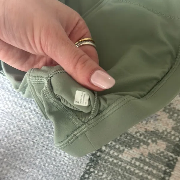 Lululemon Athletica Green Fitted Crop Tank Top - Image 3