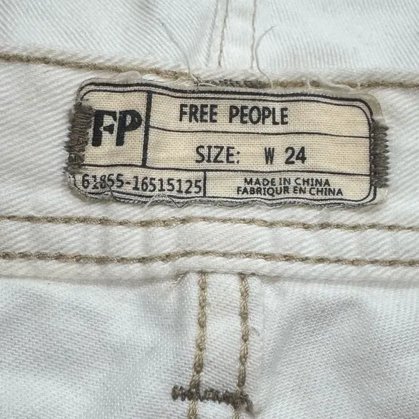 Free People White Low Rise Cutoff Jean Shorts Women’s 24 - Image 2