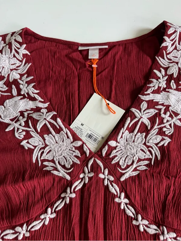 Knox Rose Deep Red V Neck Embroidered Tunic Blouse Top Sz Medium NWT - Image 6
