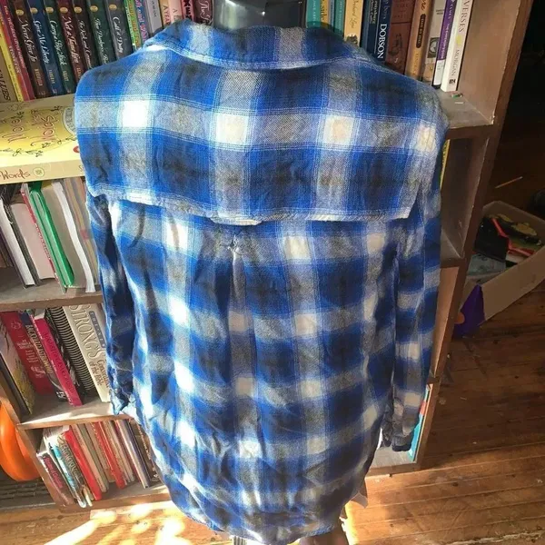 American Eagle blue plaid Ah-mazingly soft S boyfriend fit top - Image 2