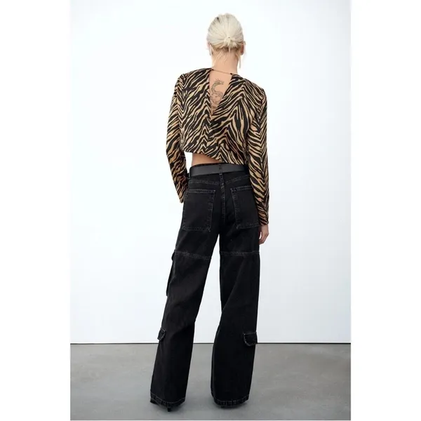 Zara Black and Tan Zebra-Print Cropped Long-Sleeve Top - Image 3