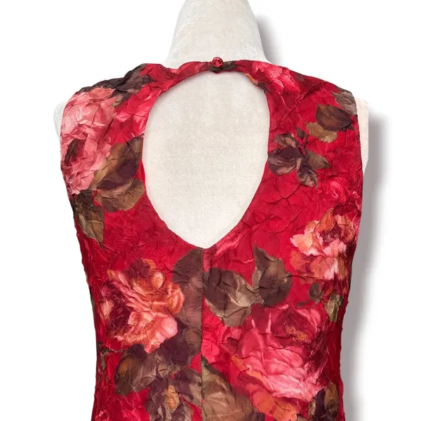 Vintage Red Floral Crinkle Maxi Dress Sleeveless Open Keyhole Back Romantic - Image 10