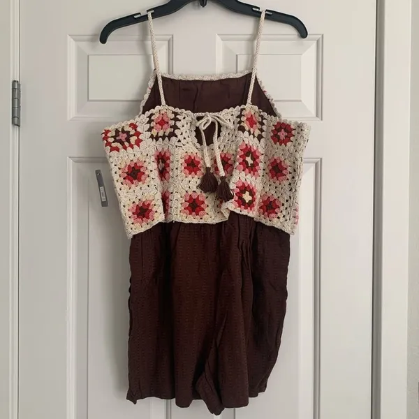 Lucky Brand Crochet Romper Pink Granny Square Boho Coachella Festival Size M NWT - Image 5