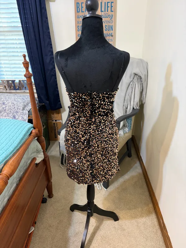 Kiss the Sky Cute, black and gold sequin mini dress - Image 2