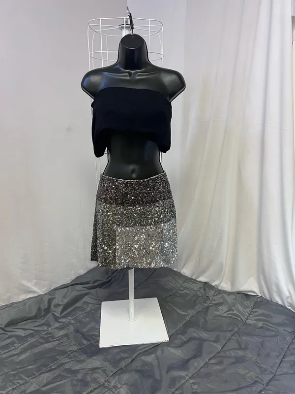 Express Silver Ombre Sequin Mini Skirt - Image 2