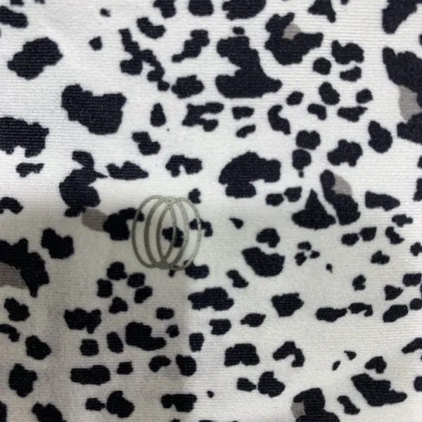 Balance Collection Leggings Womens Medium White Black Animal Print HighRise Crop - Image 5