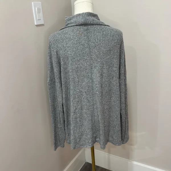 BKE grey Oversized‎ Turtleneck Sweater Size S - Image 3