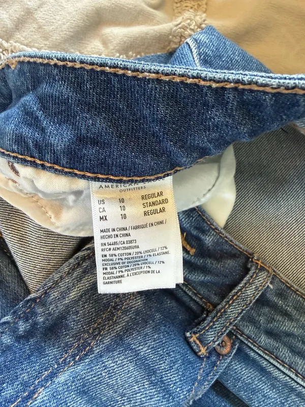American Eagle Jeans - Image 2
