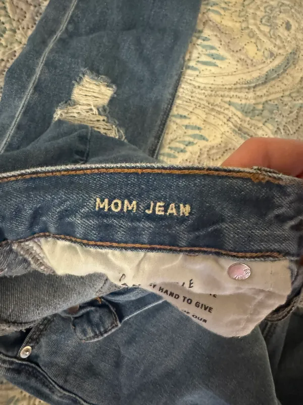American Eagle mom jeans - Image 3
