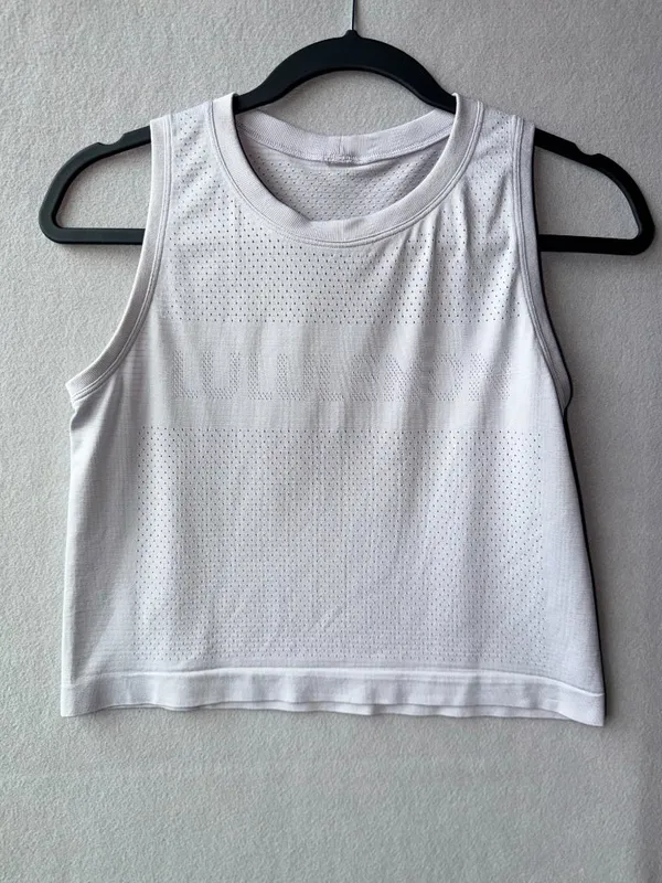Lululemon Breeze By Muscle Crop Tank‎ Grey Mesh Breathable Workout Top Size 4 - Image 2