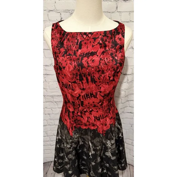 Gabby Skye red & black floral fit & flare Sleeveless dress knee length Size 6 - Image 2