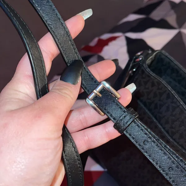 Michael Kors Mk Jet Set Messenger Bag - Image 7