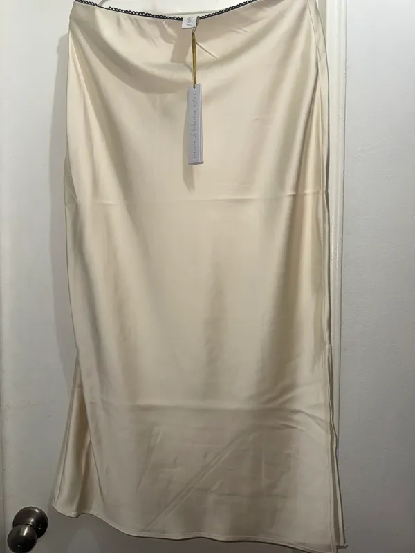 2pc Satin Cropped Camisole And Maxi Skirt Set size M - Image 5
