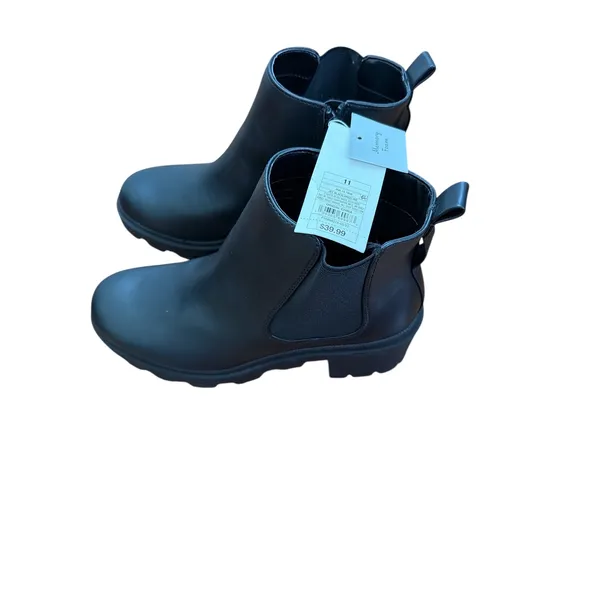 Black Faux Leather Lug‎ Sole Chelsea Boots Chunky Heel Side Zip Women Size 11 - Image 2