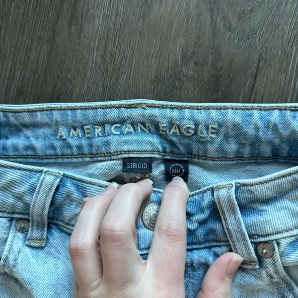 American Eagle Mom Jeans - Image 2