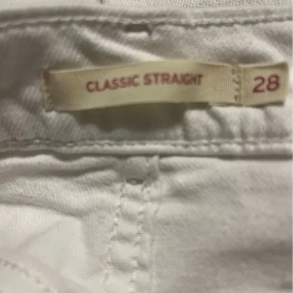 Levi's Classic White Denim Jeans size 28 - Image 3
