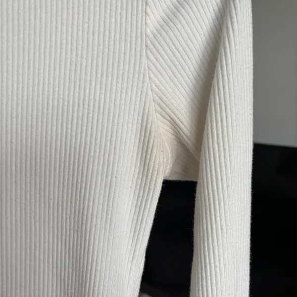 Old Navy Regular Fit Ribbed Turtleneck Sweater Small - Image 3