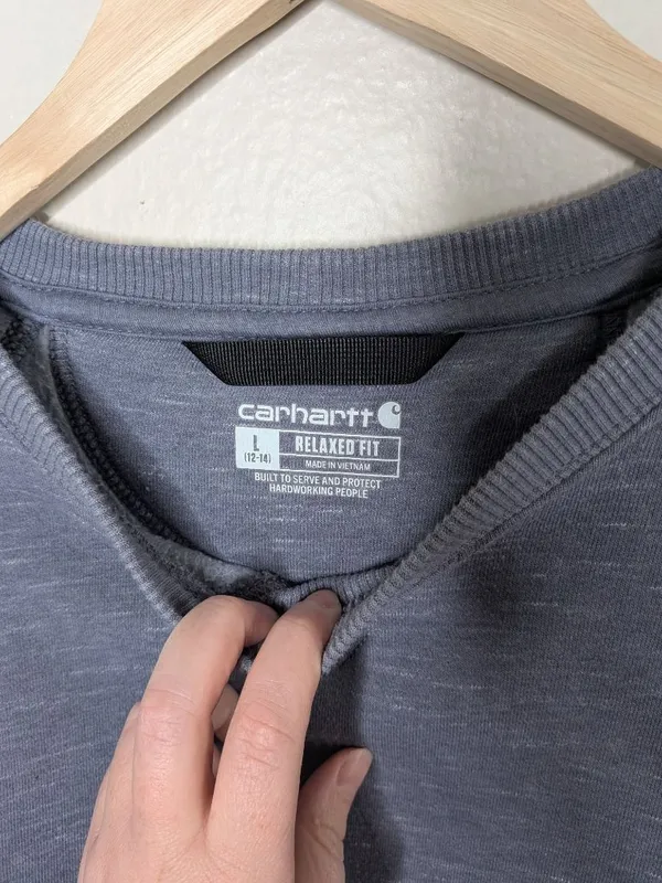Carhartt L Women's Relaxed Fit Midweight Crewneck Block Logo Sleeve Sweater - Image 4