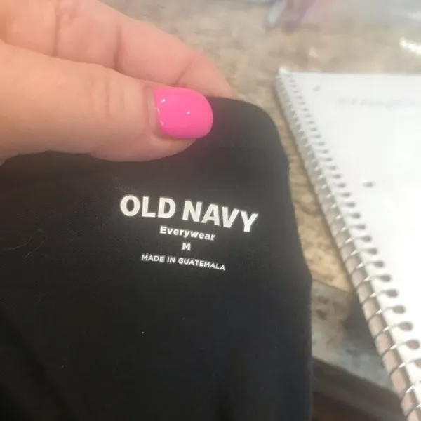 Old Navy Women's Short Sleeve Top Medium - Image 6
