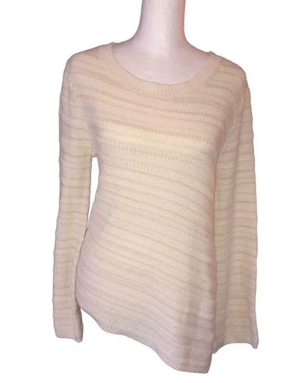 Wrangler Hey symmetrical cream, long sleeve sweater size medium - Image 2
