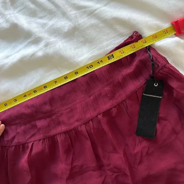 New Vertigo Paris Pleated Casual Lined Chiffon Silk Merlot Skirt sz 8 - Image 5