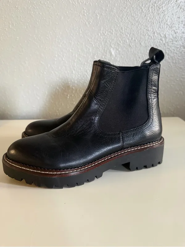 Caslon Miller Water Resistant Leather Black Chelsea Boot Size 6.5M Chunky Soles - Image 2