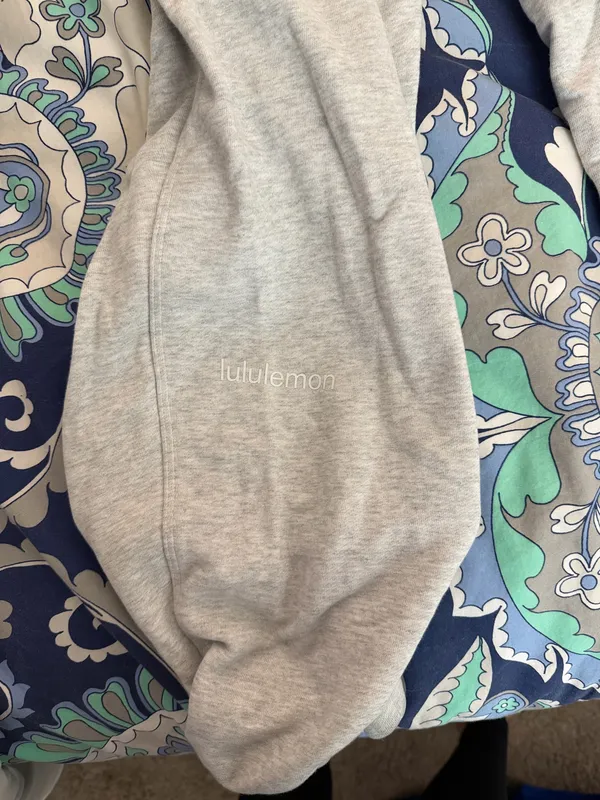 Light Grey Lululemon Scuba Joggers - Image 4