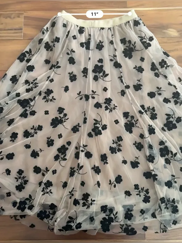 Chicwish 3D Floral Mesh Maxi A-Line Skirt - Image 10