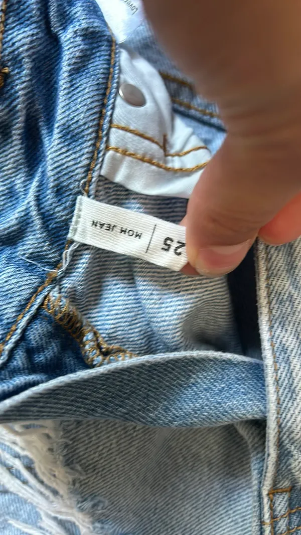 Mom Jeans - Image 2