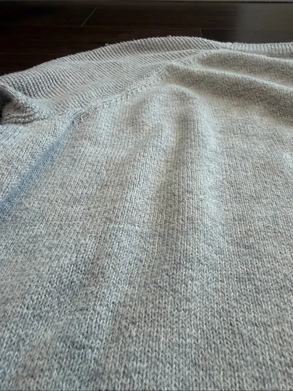 Old Navy Women’s Crewneck Sweater in Light Gray Size Large - C58-023 - Image 10