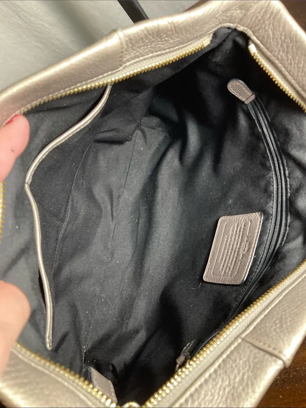 Coach Isabelle 2 way carry Pebbled Leather Shoulder or crossbody or tote - Image 7