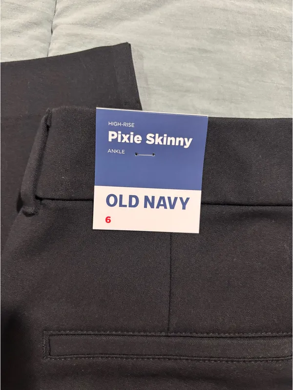 Old Navy Pixie Skinny Pants - Image 3