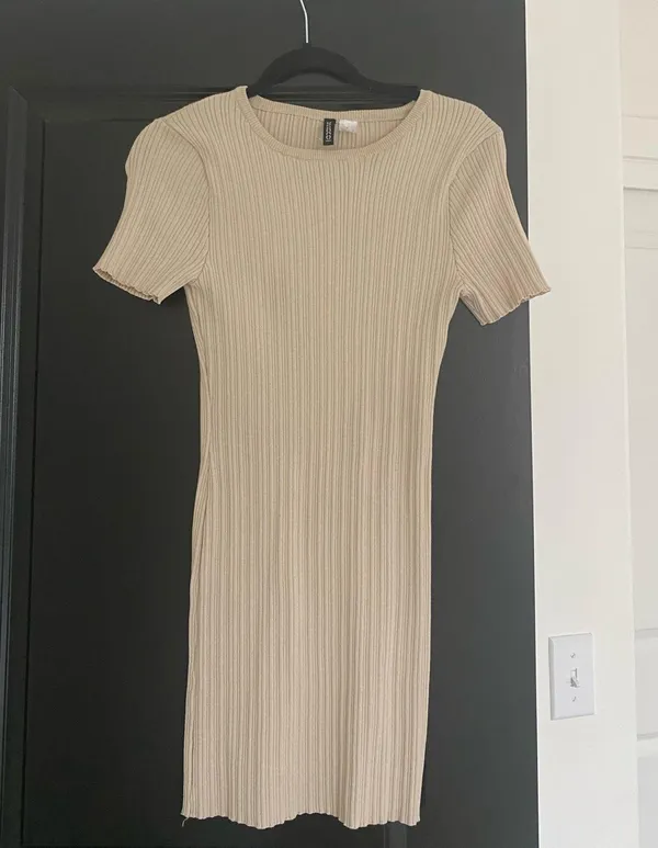 H&M cream mini dress - Image 2