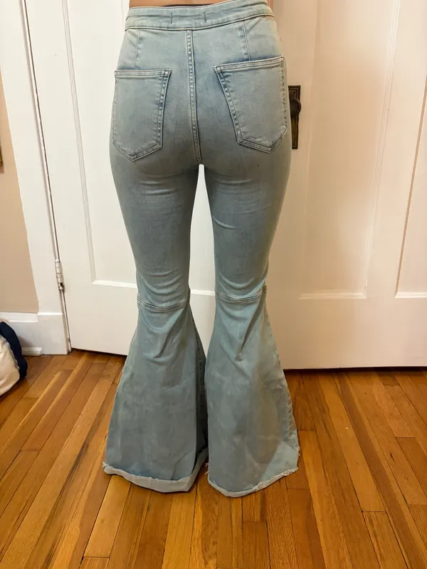 Revolve flare jeans - Image 3