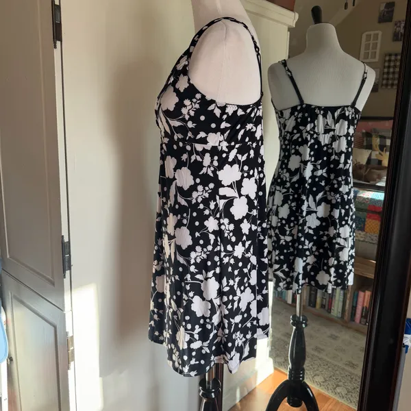 Intimo Donatella Large Nightgown Black - Image 3