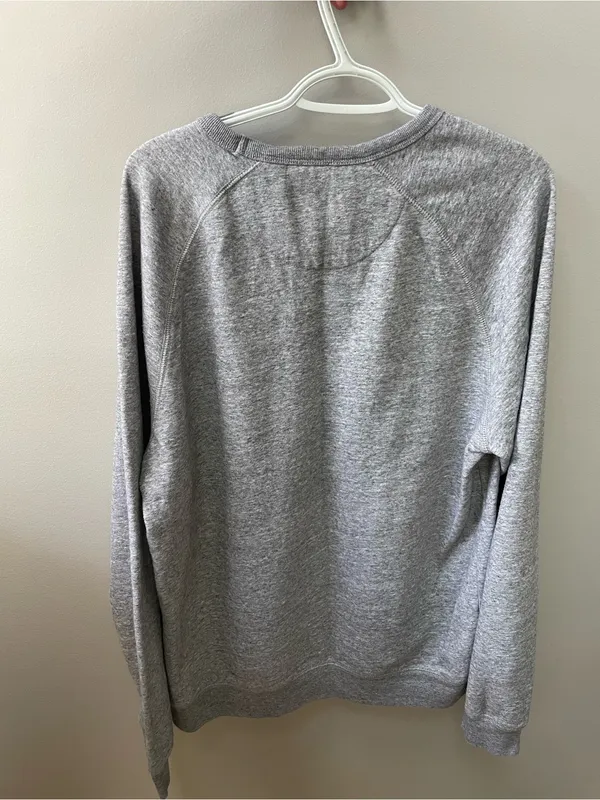 Old Navy Gray Crewneck Sweatshirt - Image 4