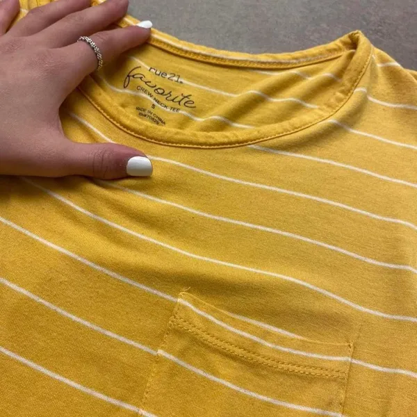 Rue 21 T-shirt - Image 2