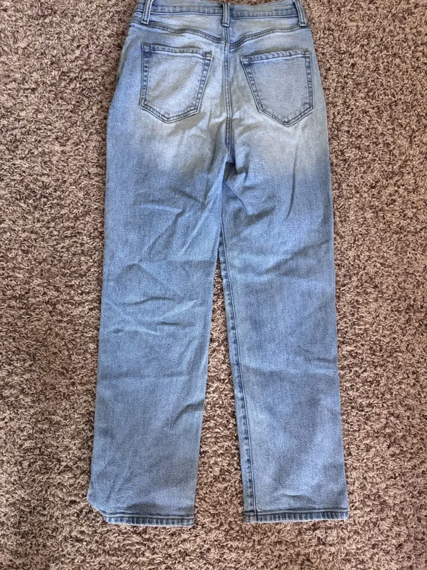 Classic High-Rise Straight Leg Women's Jeans - Light Blue - Image 2
