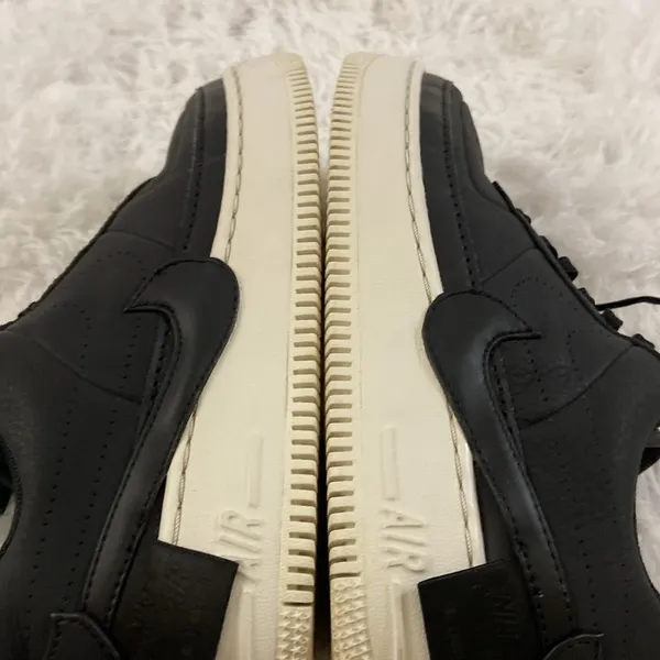 Nike Air Force 1 Women Black Low Back Sneakers.Size-7. - Image 10