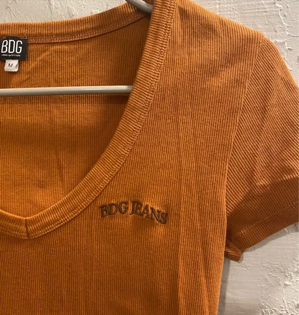 BDG Cropped T-Shirt  - Image 3
