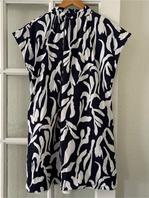 THML Blue & White Button Front Dress with Pink Accents - Image 4