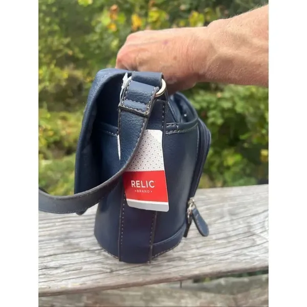 Relic Navy Grained Shoulder Bag NWT - Image 5