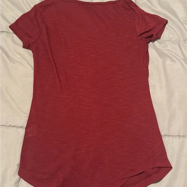 SO Women's Short Sleeve V-Neck Tee- Deep Red (XS) - Image 5