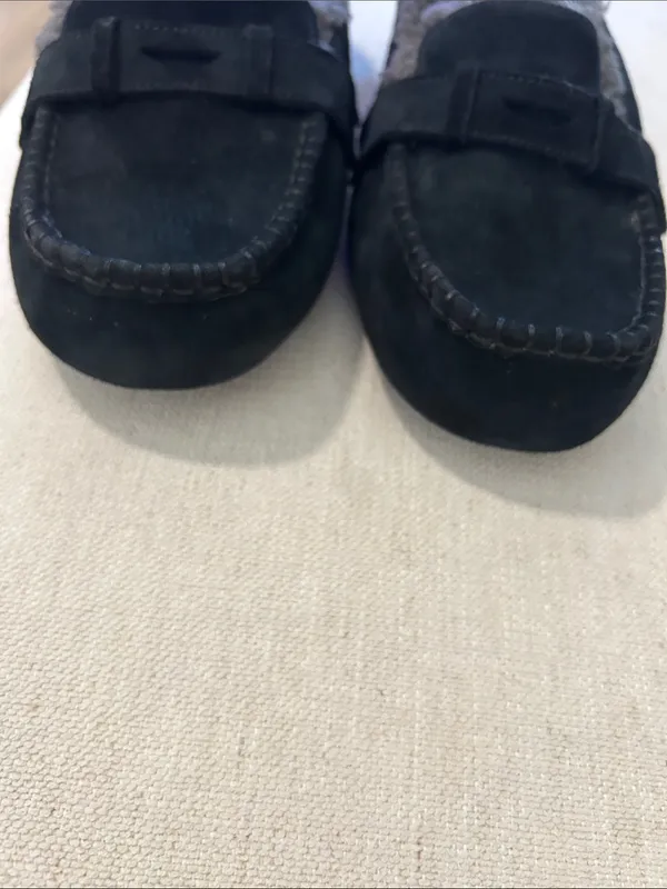 UGG Willow Slipper - Women's, Black, Size 12, NWOT Display pair - Image 8