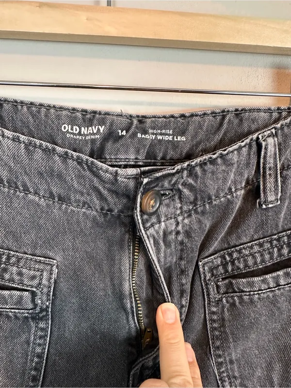 Old Navy Drapey Denim High Rise Baggy Wide Leg Jeans Black Size 14 - Image 4