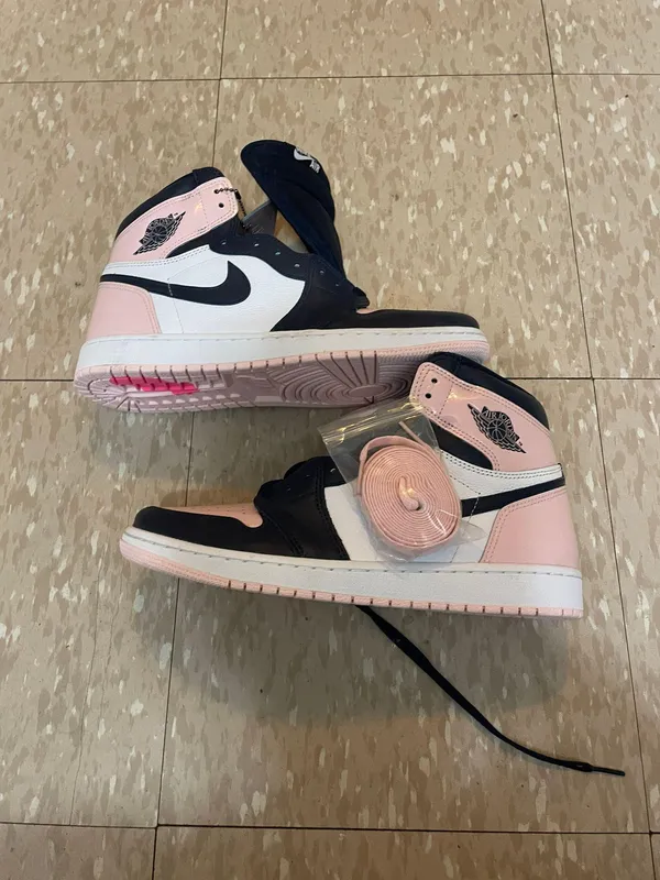 Nike Wmns Air Jordan 1 Retro High OG SE 'Bubble Gum' - Size 11 brand new will come in a replacement box - Image 3
