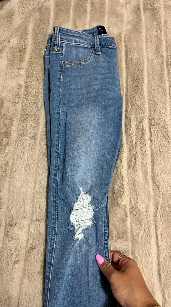 Hollister Jeans - Image 4